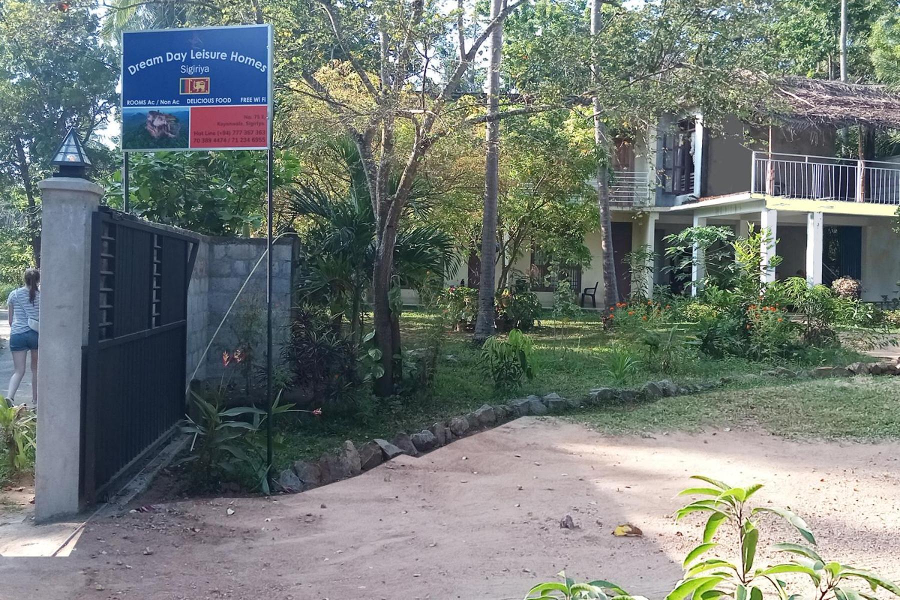 Dream Day Leisure Homes Sigiriya Exterior photo